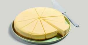 Cheesecake pretagliata in 14 fette