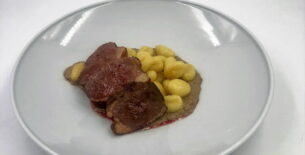 Gnocchi con crema ai porcini e petto d’anatra